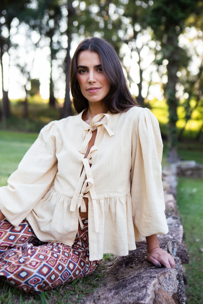 Blusa Elisa Bege