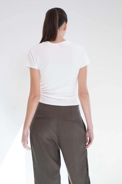blusa transpassada algodão off-white [Blusa Gia]