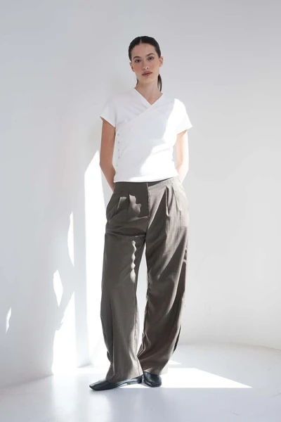 blusa transpassada algodão off-white [Blusa Gia]