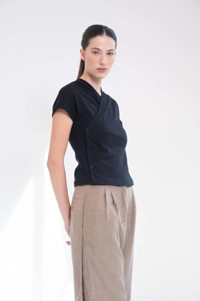 blusa transpassada algodão preta [Blusa Gia]