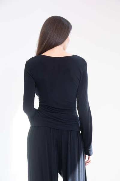 Blusa Lara Manga Longa Preta