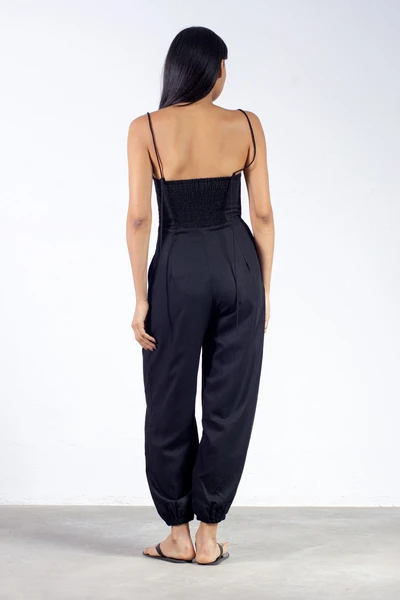 Macacão Gaia Renda Preto