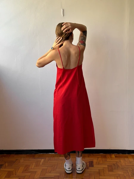 vestido decote franzido vermelho