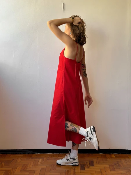 vestido decote franzido vermelho
