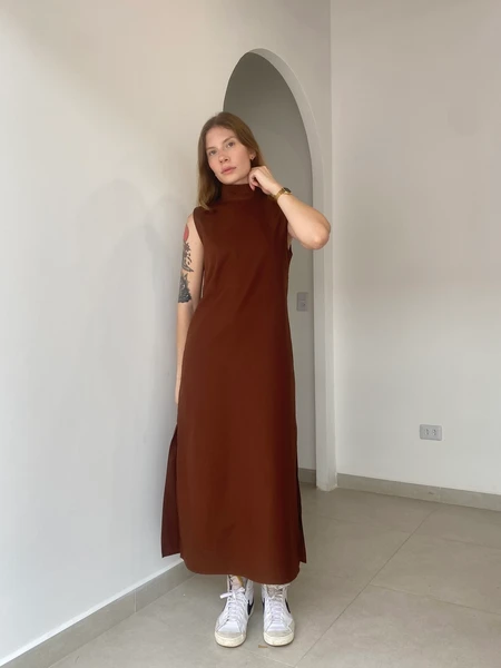 vestido coluna marrom