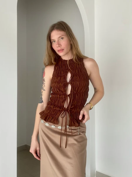 blusa lastex gola canoa marrom